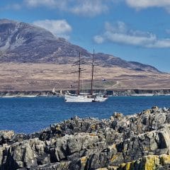 Voor anker bij Islay